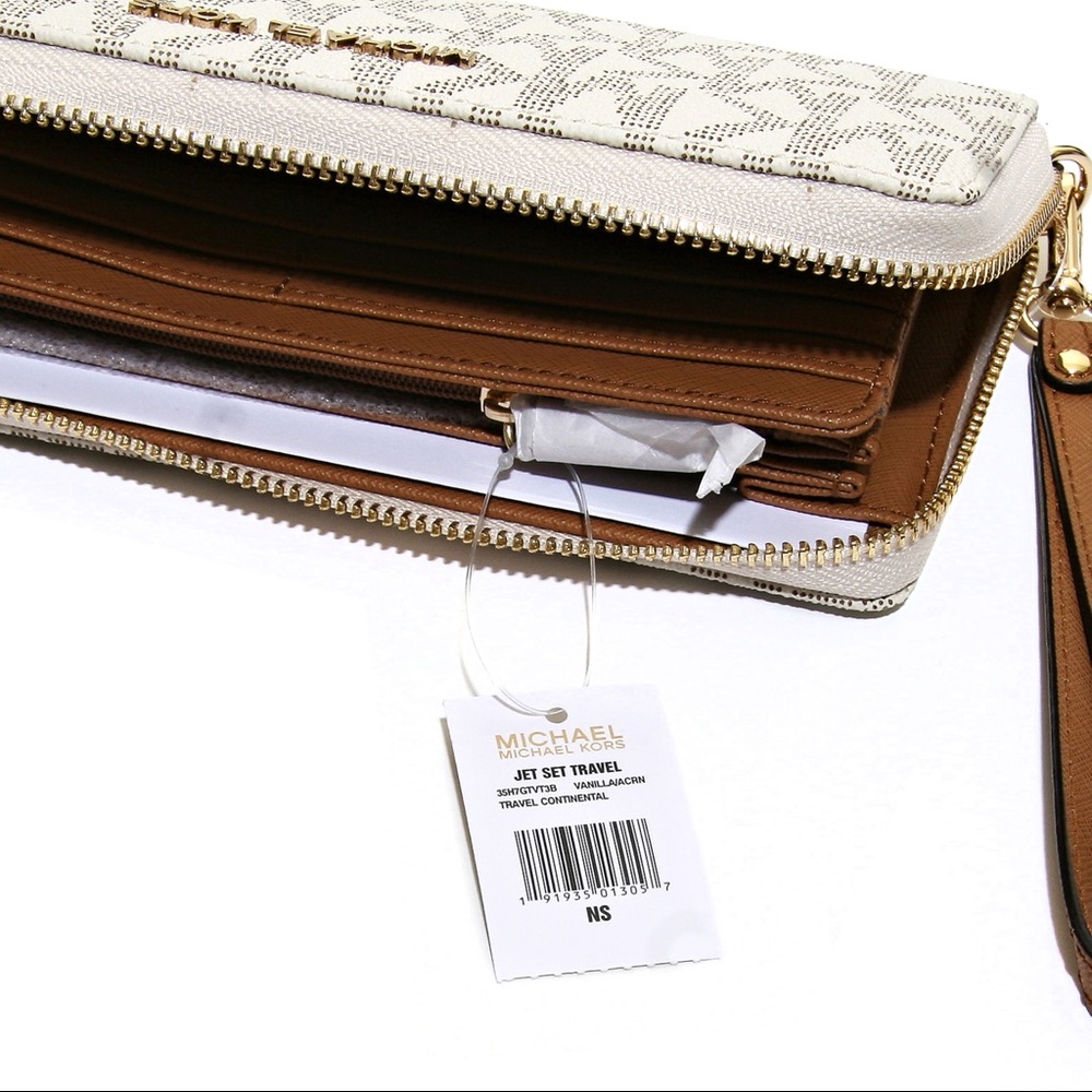 MICHAEL Michael Kors White and Gold Logo Wallet - Picture 3 of 11
